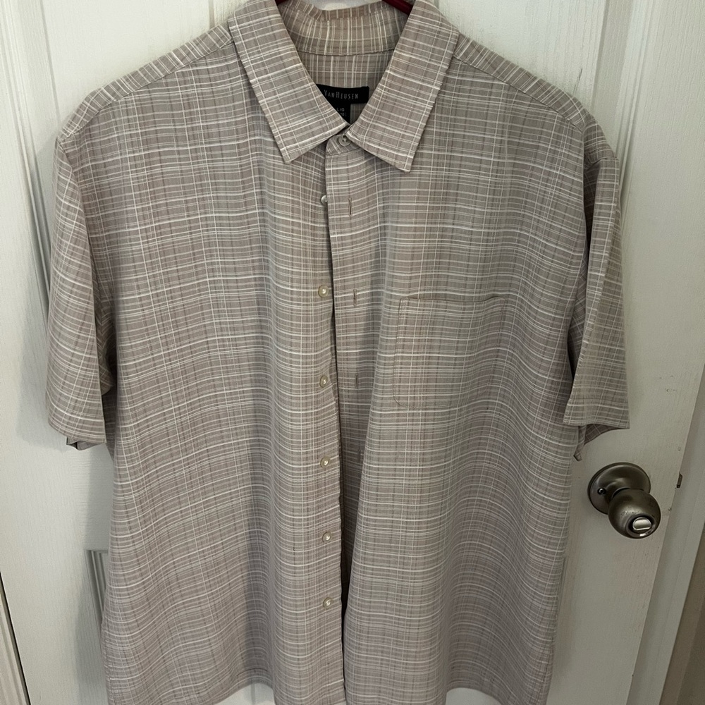 Van Heusen Men's Light Brown Plaid Button Down Shirt